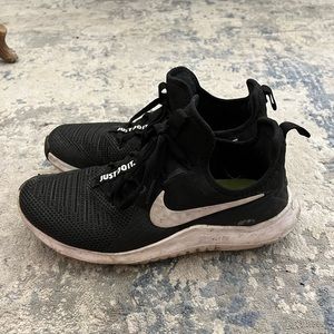 Nike Free TR8 Sneaker, Black/White, Size 8